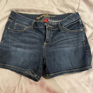Arizona jean co shorts size 7